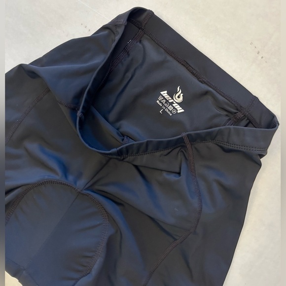Beroy Cycling padded black shorts w/small pocket on back side. Sz L.   Q12 - Picture 6 of 13